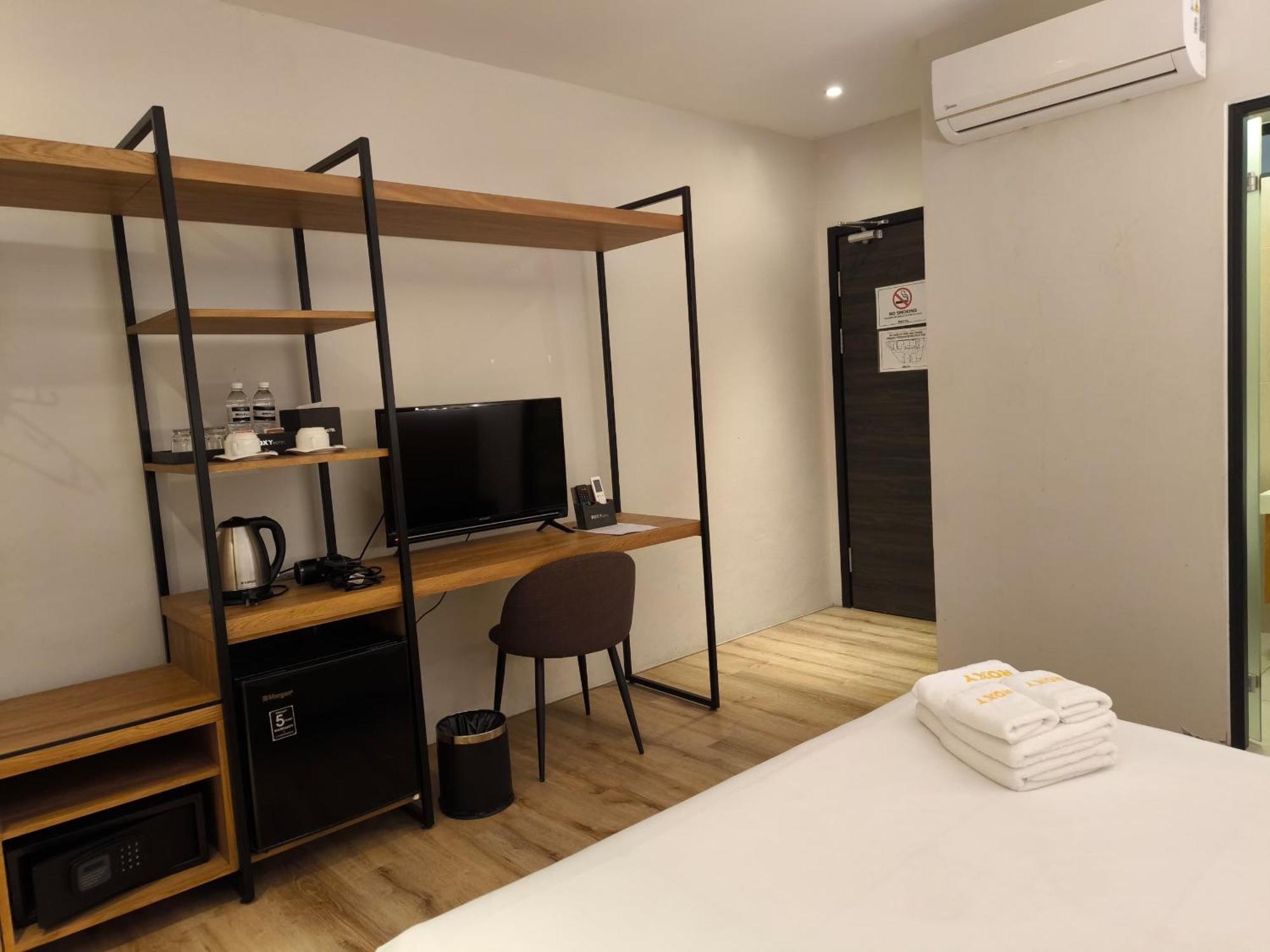 Roxy Hotel Padungan Kuching Exteriör bild