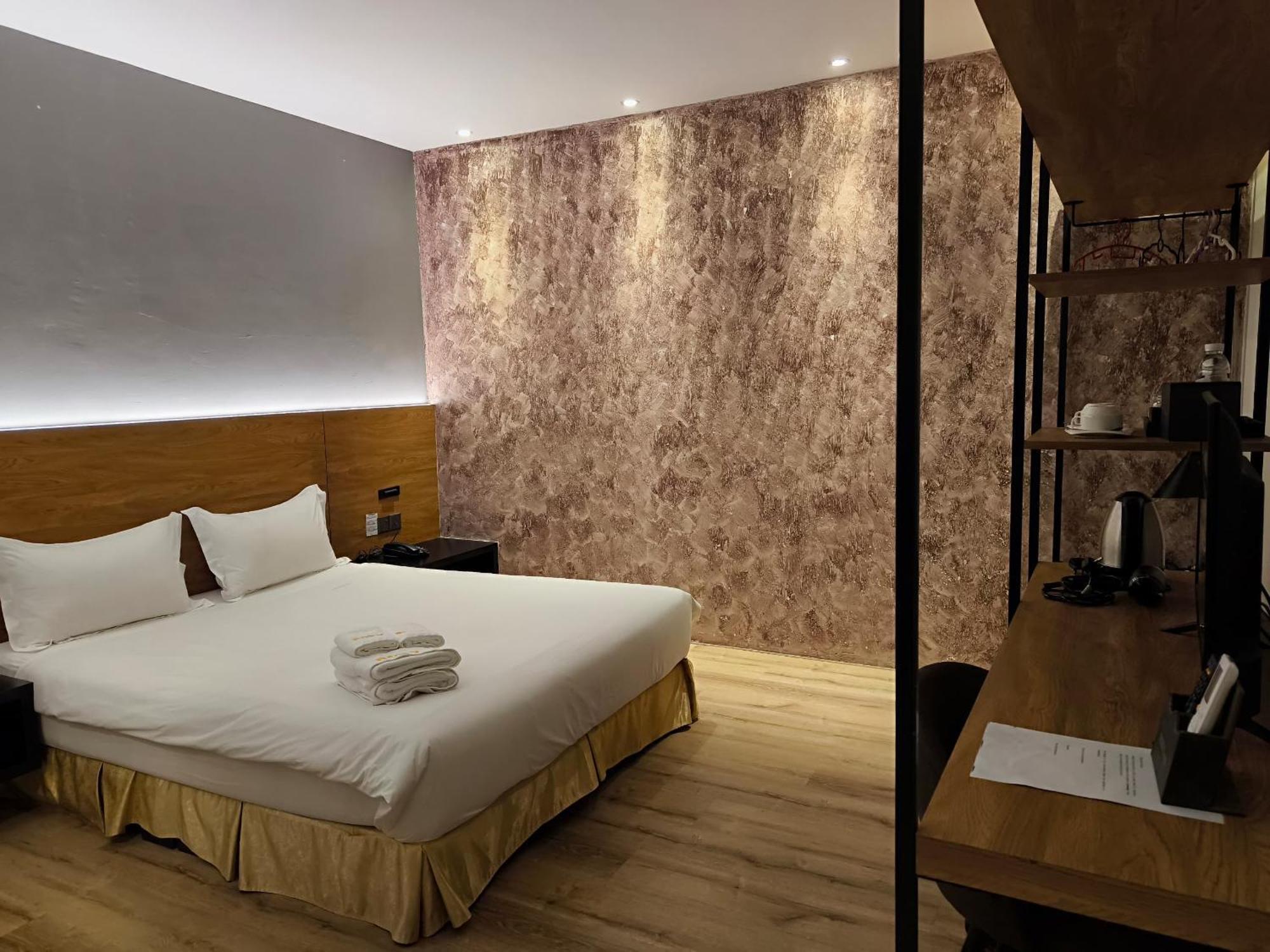 Roxy Hotel Padungan Kuching Exteriör bild